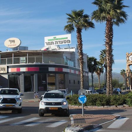 נוף הארבל עם חלון לכינרת Apartment Migdal Luaran gambar