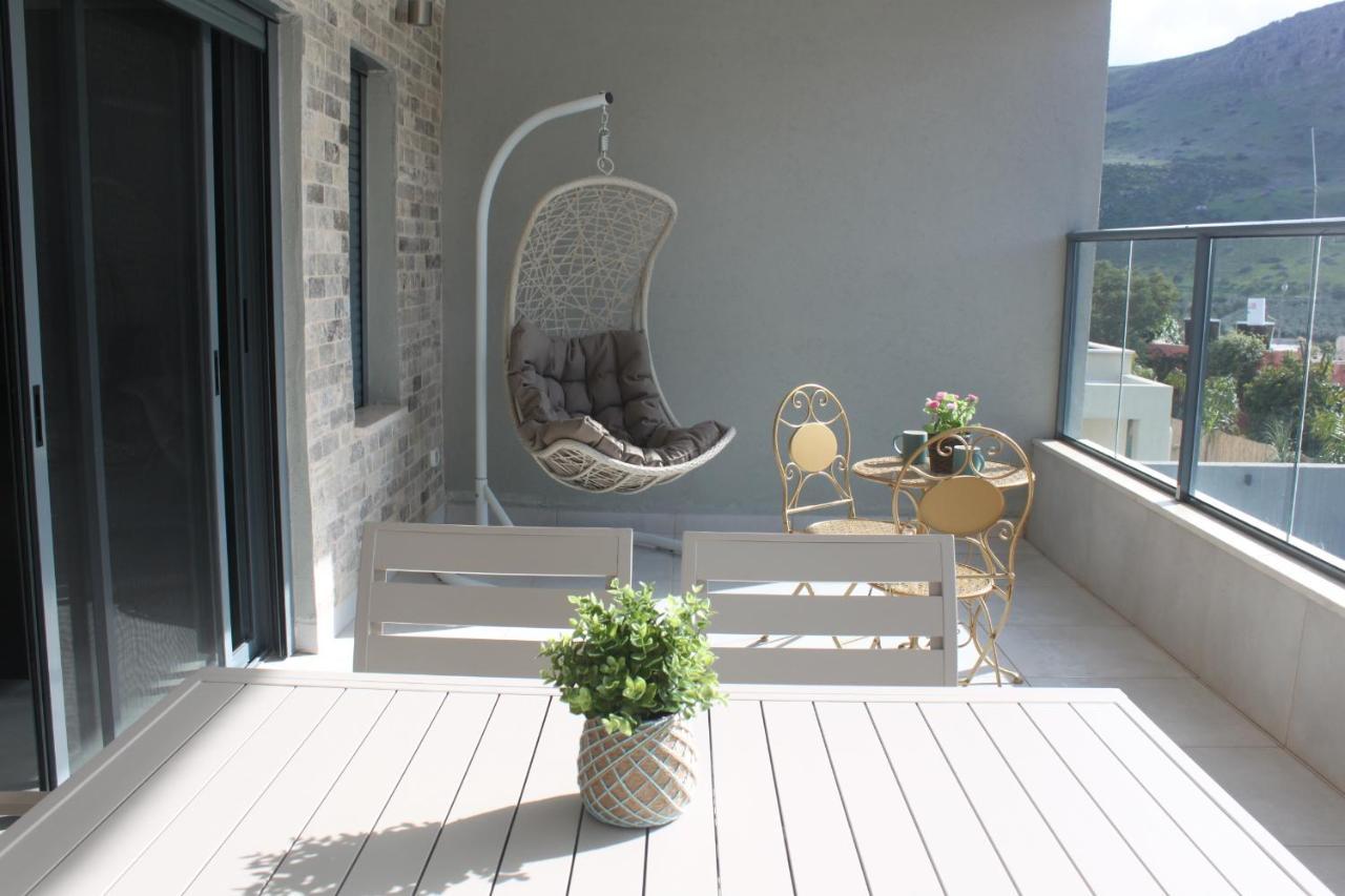 נוף הארבל עם חלון לכינרת Apartment Migdal Luaran gambar