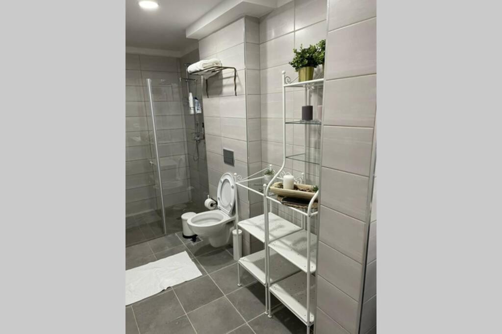 נוף הארבל עם חלון לכינרת Apartment Migdal Luaran gambar