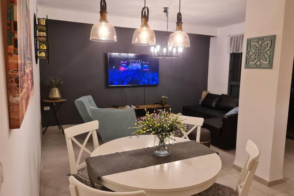 נוף הארבל עם חלון לכינרת Apartment Migdal Luaran gambar
