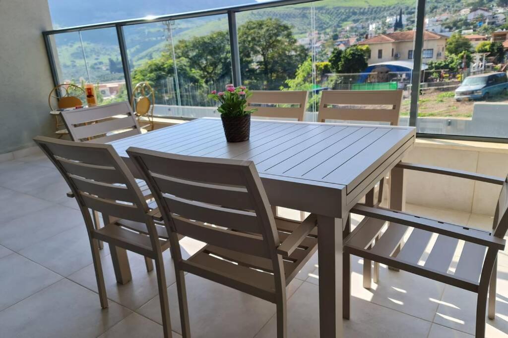 נוף הארבל עם חלון לכינרת Apartment Migdal Luaran gambar