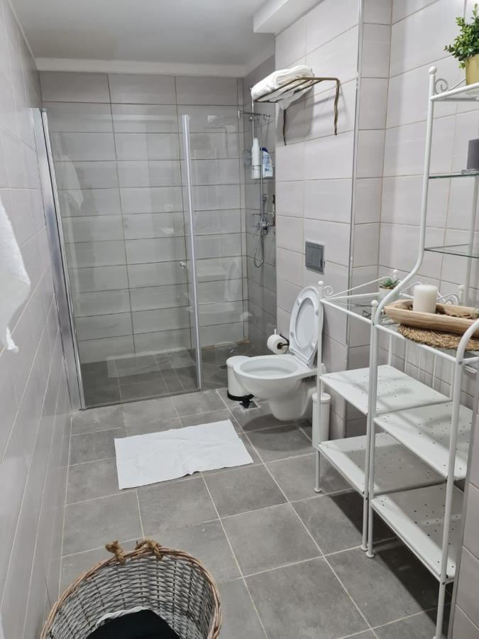 נוף הארבל עם חלון לכינרת Apartment Migdal Luaran gambar