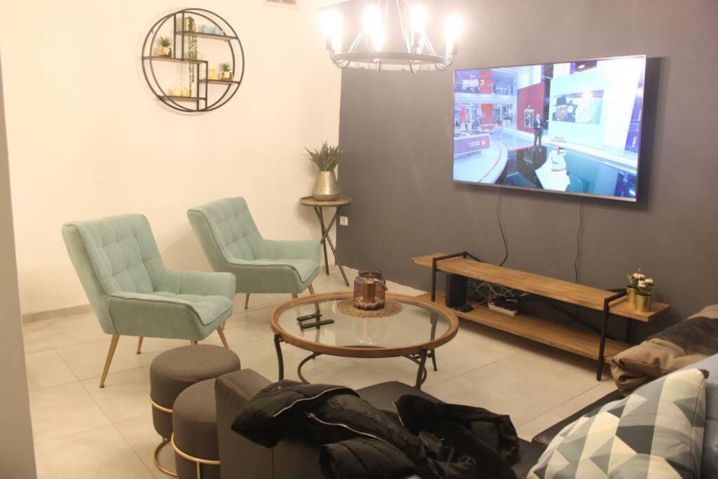 נוף הארבל עם חלון לכינרת Apartment Migdal Luaran gambar