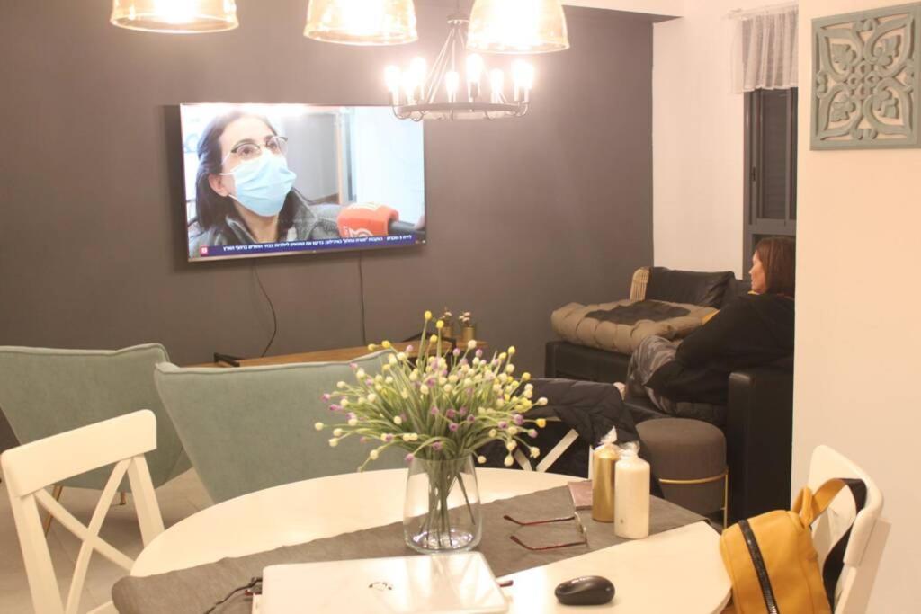 נוף הארבל עם חלון לכינרת Apartment Migdal Luaran gambar