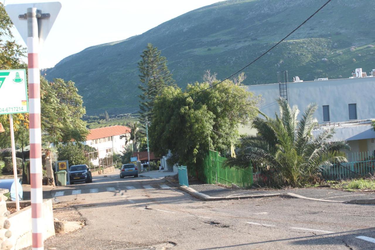 נוף הארבל עם חלון לכינרת Apartment Migdal Luaran gambar